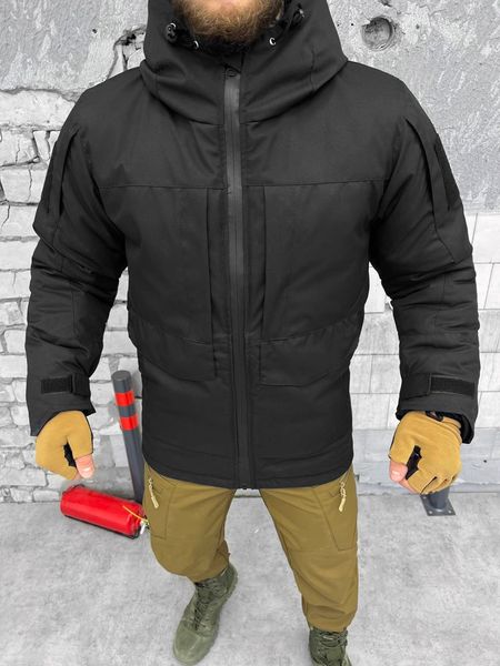 Куртка зимова чоловіча тепла з капюшоном чорна липучка під шеврон